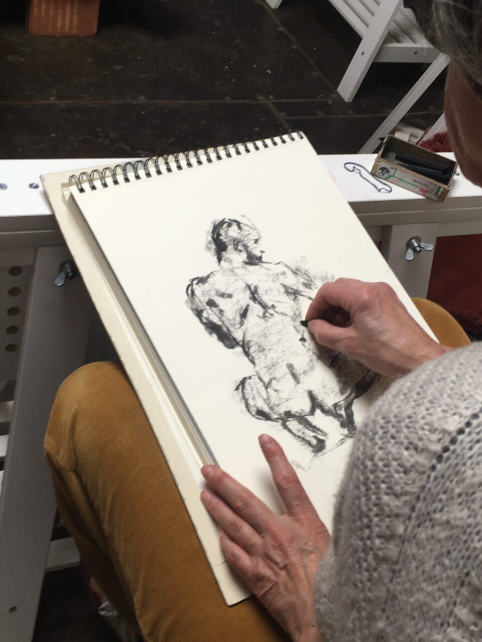Mathilde du Mesnildot | Peinture & Vitrail | Cours de modèle vivant et stages Cours de modèle vivant, Toulouse Occitanie