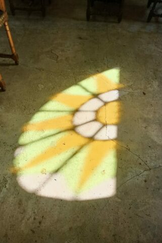 Projection de lumière, vitrail, jeune, vert, Occitanie, Normandie