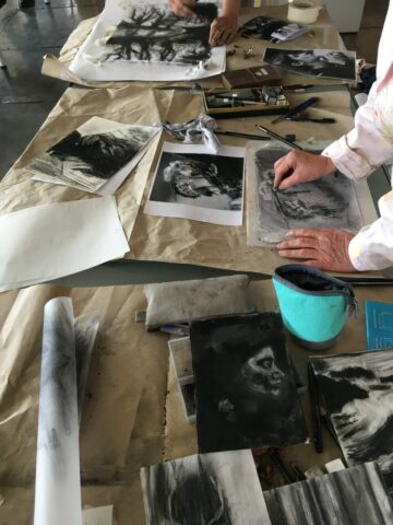 Pratiques plastiques contemporaines, créativité, stage, Toulouse, Encre, Matières picturales,Peinture, Dessin, Pierre noire, Expression, Figuration, Espace Eclair
