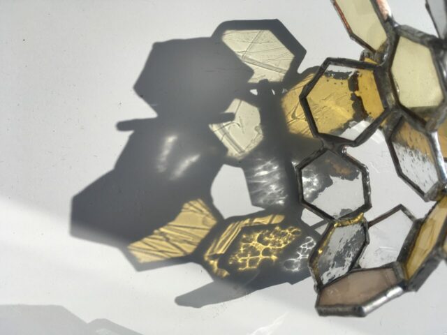 Sculpture vitrail tiffany, Nyelv, Langage, Transparence, reflets, projections, art verrier contemporain, Occitanie, Toulouse, hongrois