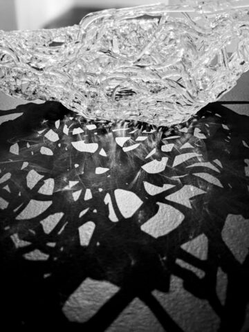 Sculpture contemporaine, Arts verrier contemporain, Toulouse, Occitanie, reflets, paradoxe, art verrier contemporain